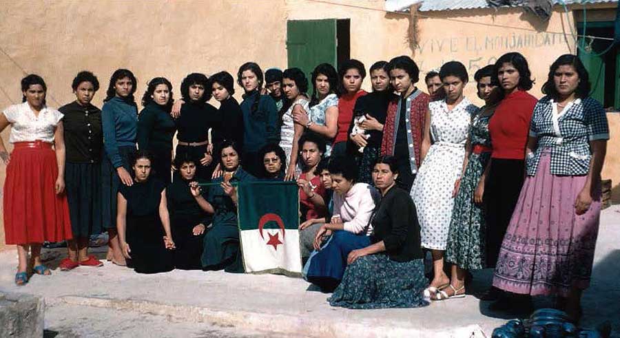 Militantes algériennes dans une prison